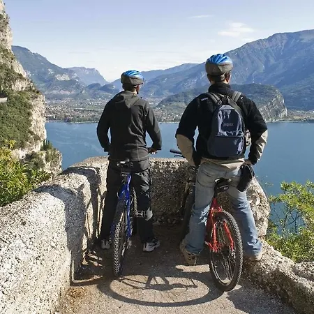 Club E La Vela Ξενοδοχείο Torbole Sul Garda